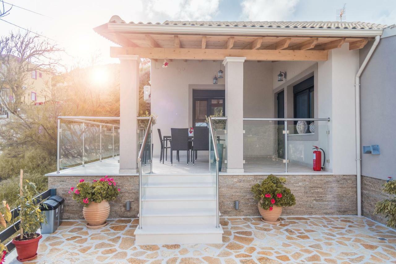 Villa Aelia Gardeno Vitaládes Exteriör bild
